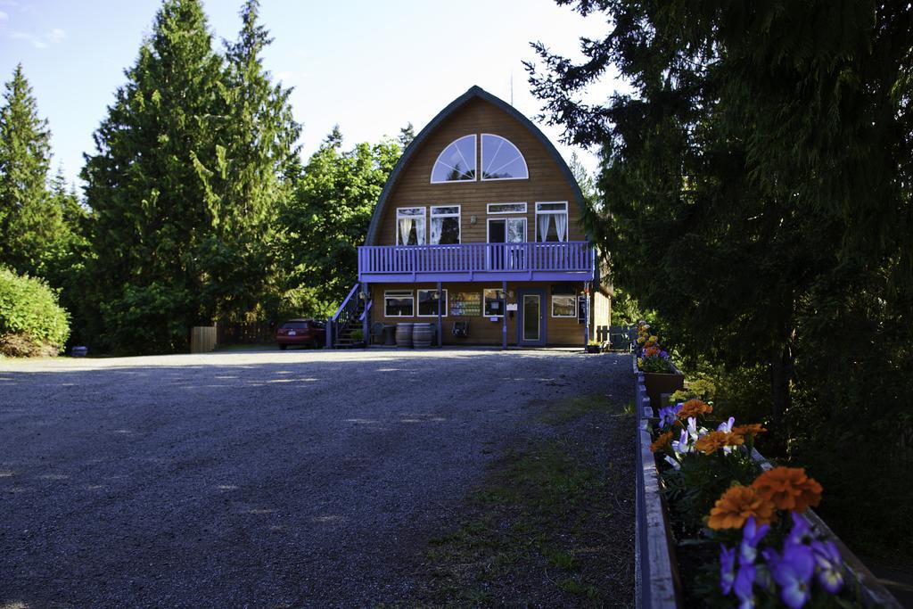 Mineral Springs Resort Saltspring Island Exterior photo