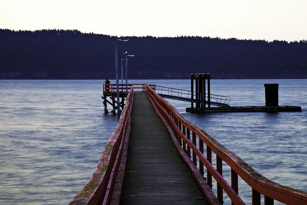 Mineral Springs Resort Saltspring Island Exterior photo