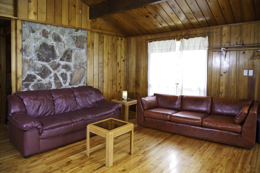 Mineral Springs Resort Saltspring Island Exterior photo