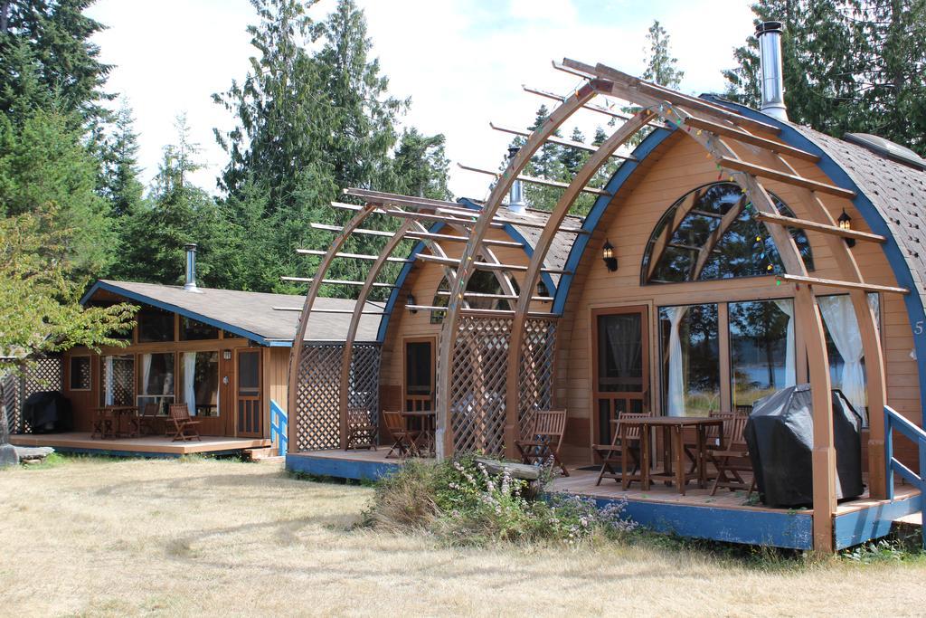 Mineral Springs Resort Saltspring Island Exterior photo