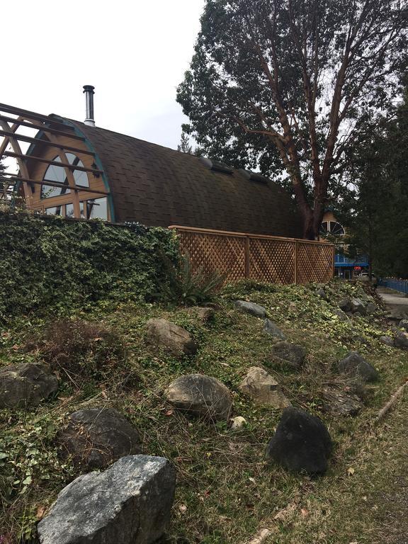 Mineral Springs Resort Saltspring Island Exterior photo