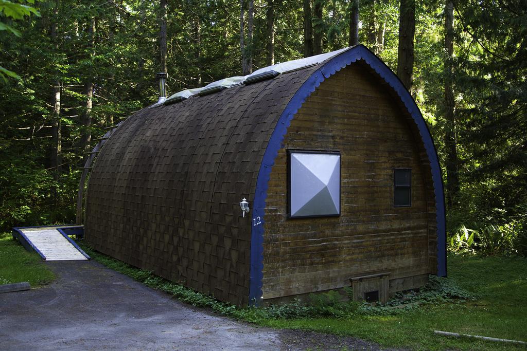 Mineral Springs Resort Saltspring Island Exterior photo