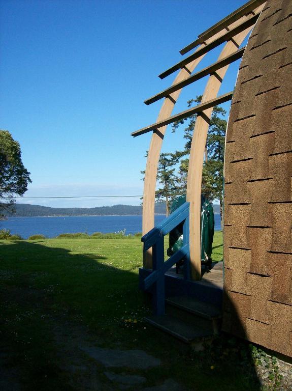 Mineral Springs Resort Saltspring Island Exterior photo